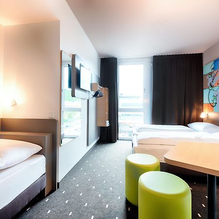 B&B Hotel Stuttgart-Neckarhafen Eksteriør billede